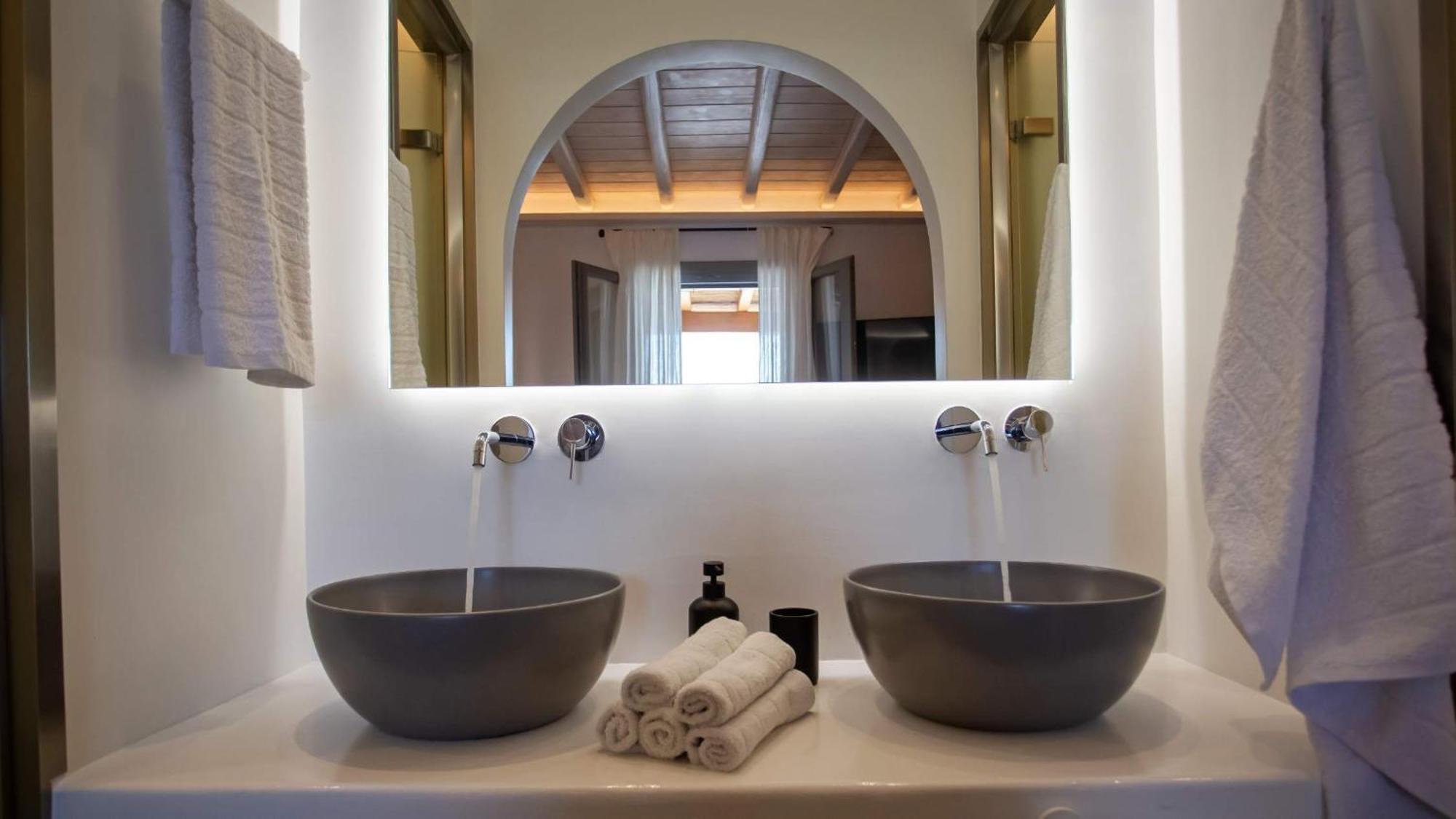 Mykonian Luxury Filyra - Private Pool