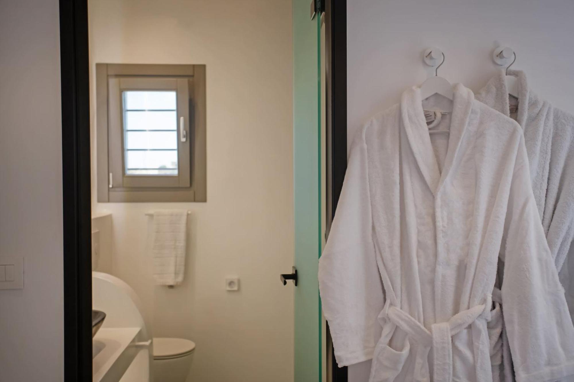 Mykonian Luxury Filyra - Private Pool *